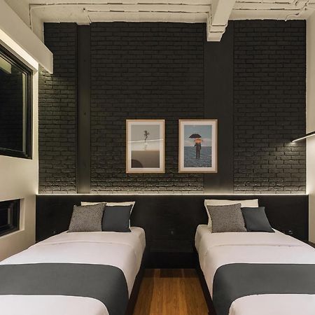 Qub Rooms Семаранг Екстер'єр фото