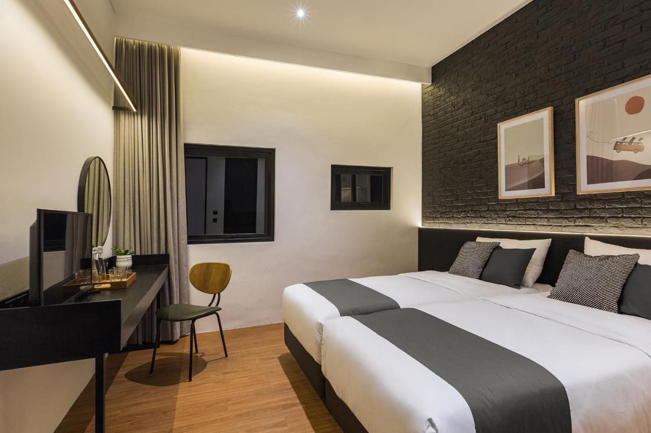 Qub Rooms Семаранг Екстер'єр фото