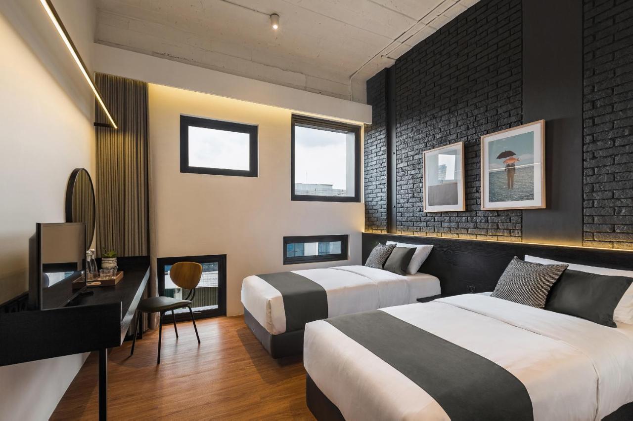 Qub Rooms Семаранг Екстер'єр фото
